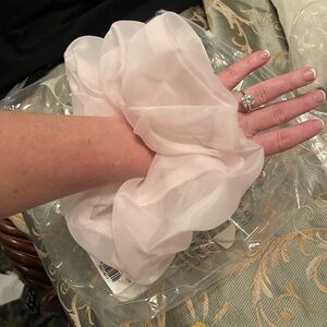 Selkie The Baby Soft Scrunchie O/S NWT